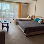 Miramar Palace 615s