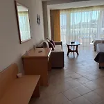 Miramar Palace 615s Napospart