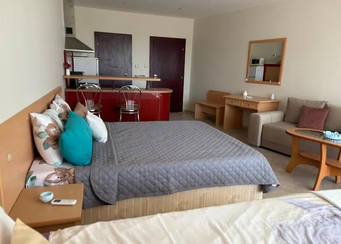 Miramar Palace 615s * Slăntjev Brjag