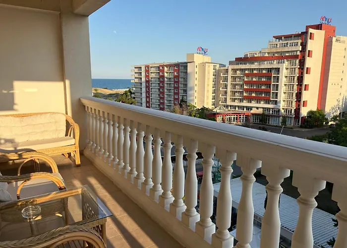 Lägenhet Miramar Palace 615s *