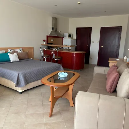 Miramar Palace 615s Apartament