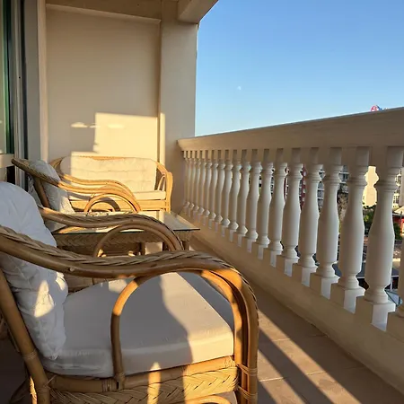 Miramar Palace 615s * Napospart