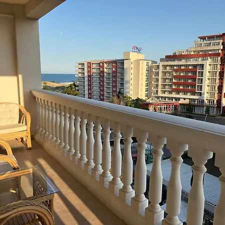 Apartament Miramar Palace 615s *